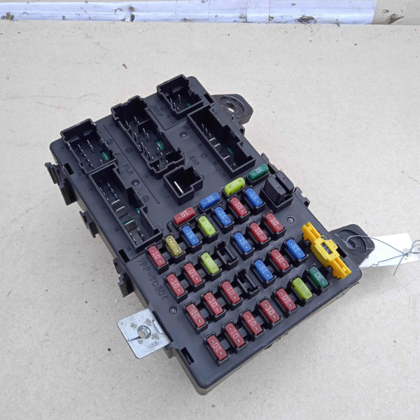 Предохранители хендай гетц 2004. 4 2007. Гетц предохранители и реле. Предохранители гетц 1. Блок предохранителей hyundai getz.