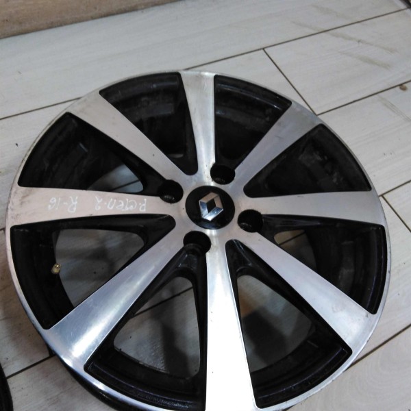 Диски литые r16 на рено логан. Диски литые r16 на рено логан. R15 литые диски renault logan. Диски рено логан 15 литье. Диски renault r17.
