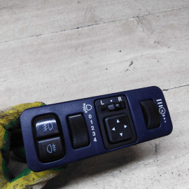 Блок кнопок корректора фар переключатель регулировки зеркал Mitsubishi Carisma I