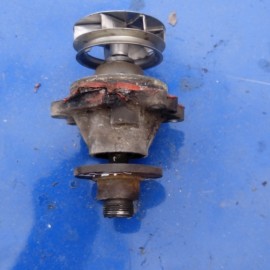 Помпа водяная 2.5tdi BMW Е39 99г.в. для ДВС М51