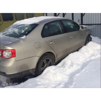 Фольксваген Джетта 5 по запчастям. Volkswagen Jetta 5 2008 года выпуска по запчастям. Двигатель 1.6i BSE АВТОМАТИЧЕСКАЯ КОРОБКА ПЕРЕКЛЮЧЕНИЯ ПЕРЕДАЧ.
