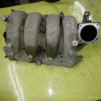 Коллектор впускной Volkswagen Golf 4 