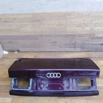 Крышка багажника седан Audi 100 C4