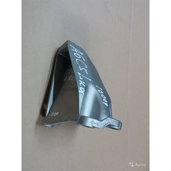 Кронштейн коробки левый Audi A6 C5 механика 8d0399113ab