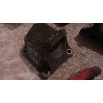 Кронштейн правый 100 с4 4a0199307F 4A0199307F Кронштейн КПП левый VAG AUDI 100 [C4] (1991-1994)